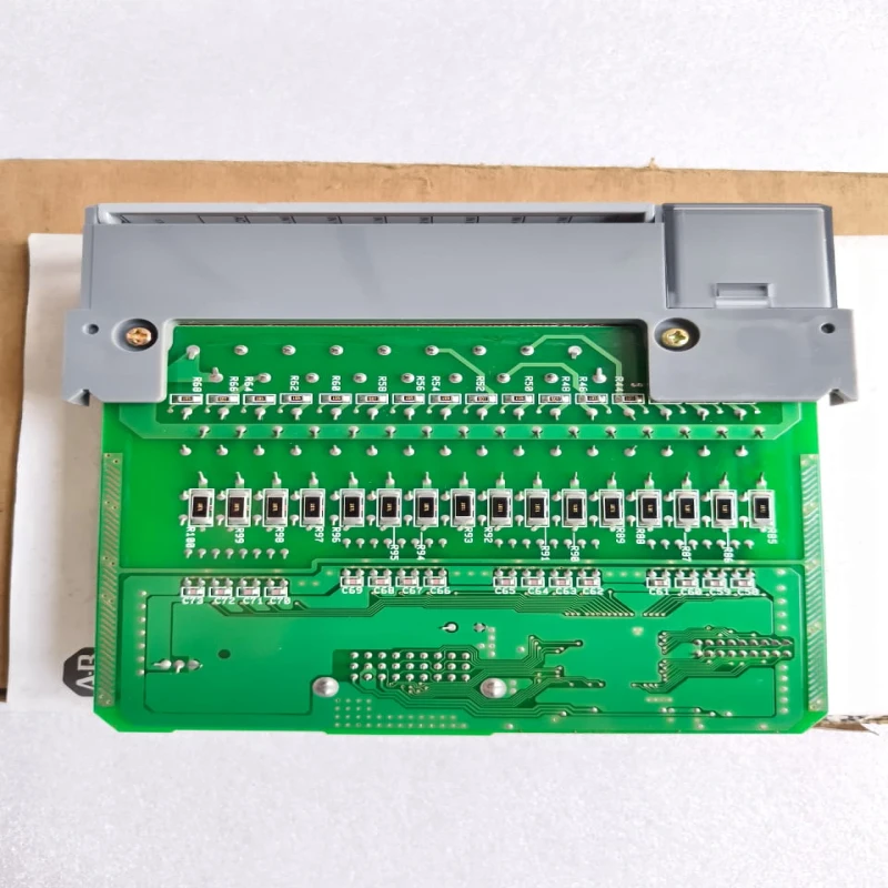 Allen-Bradley 1746-IA16 SLC 500 Digital Input Module, 16 Point, 115V AC, Sink Input thumbnail 7
